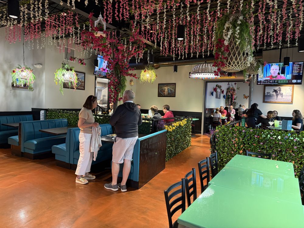 Que Bueno Mexican Bar & Grill