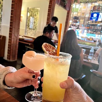 1938 Indochine - Lychee Martini & Thai Margarita... bestie life is all that! - Vietnamese Near Me - Honolulu, Hawaii