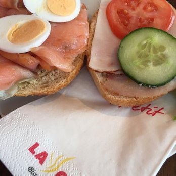 La Cup - halbe Brötchen - Cafes Near Me - Duisburg, NW