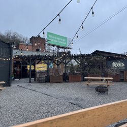 Pittsburgh Sandwich Society - Outdoor seating