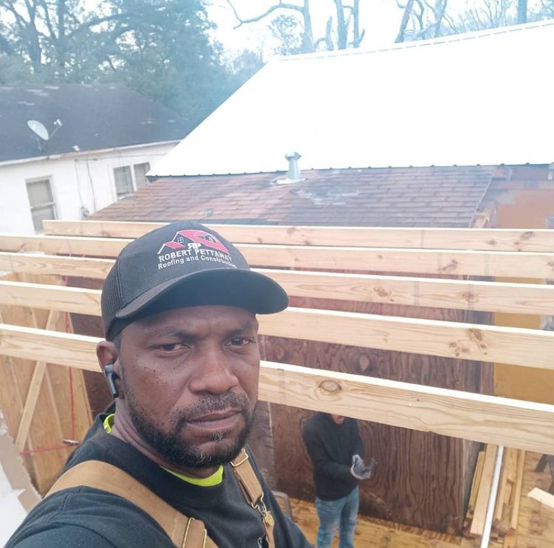 Slide of Robert Pettaway Roofing & Construction