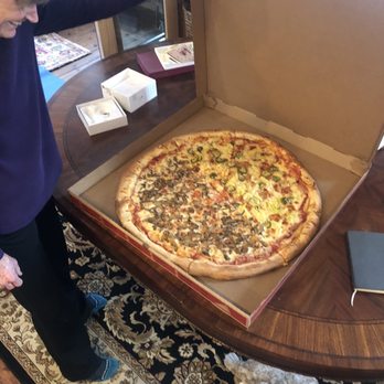 Benny DiCarta's - WOW that's big - Pizza Near Me - Kalamazoo, Michigan Benny DiCarta's - WOW that's big - Pizza Near Me - Kalamazoo, Michigan