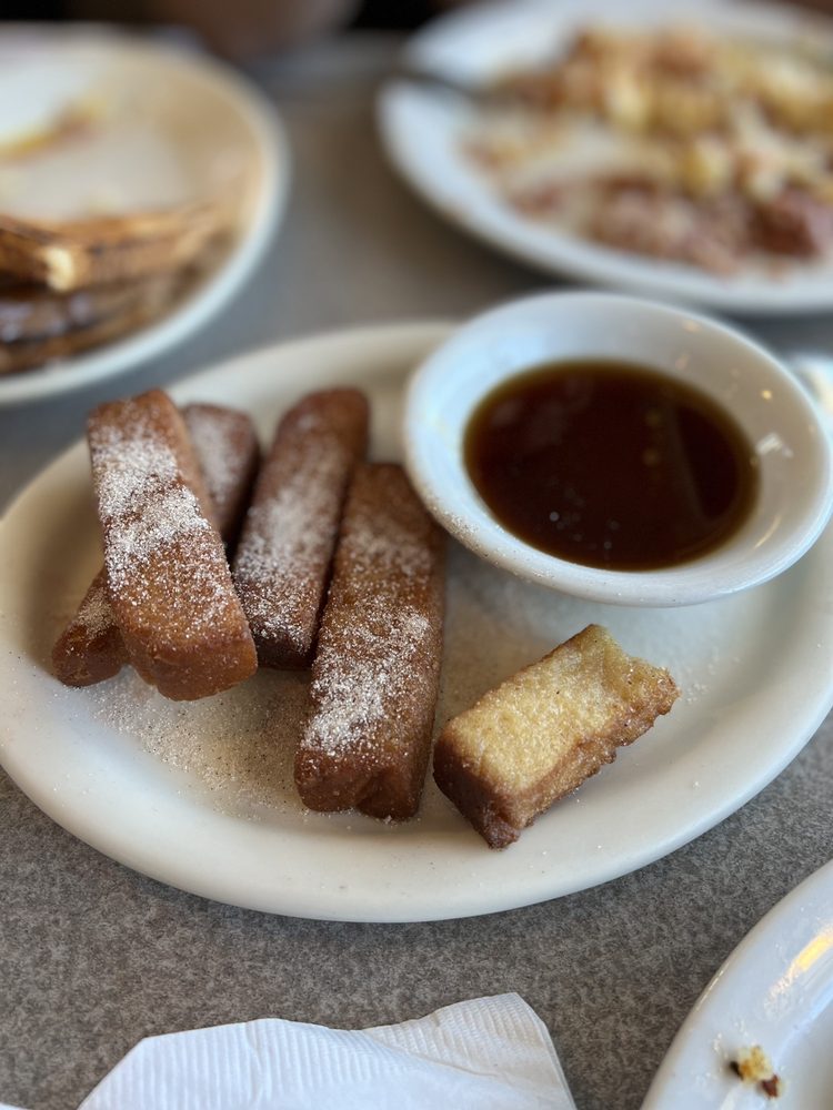 PANCAKE HOUSE 77 Photos & 179 Reviews 1425 California Way, Longview