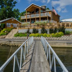 Kelly's Port - The main marina building where sales, finance, and administrative services can be found.