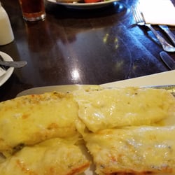 The George Inn - Garlic cheese bread and ploughman