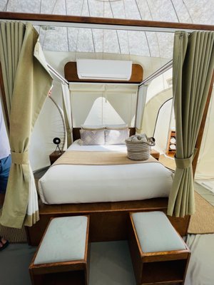 Campera Hotel Bubble by null