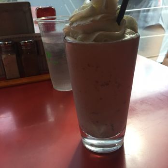 Boylan Heights - Reese's shake - Burgers Near Me - Charlottesville, Virginia