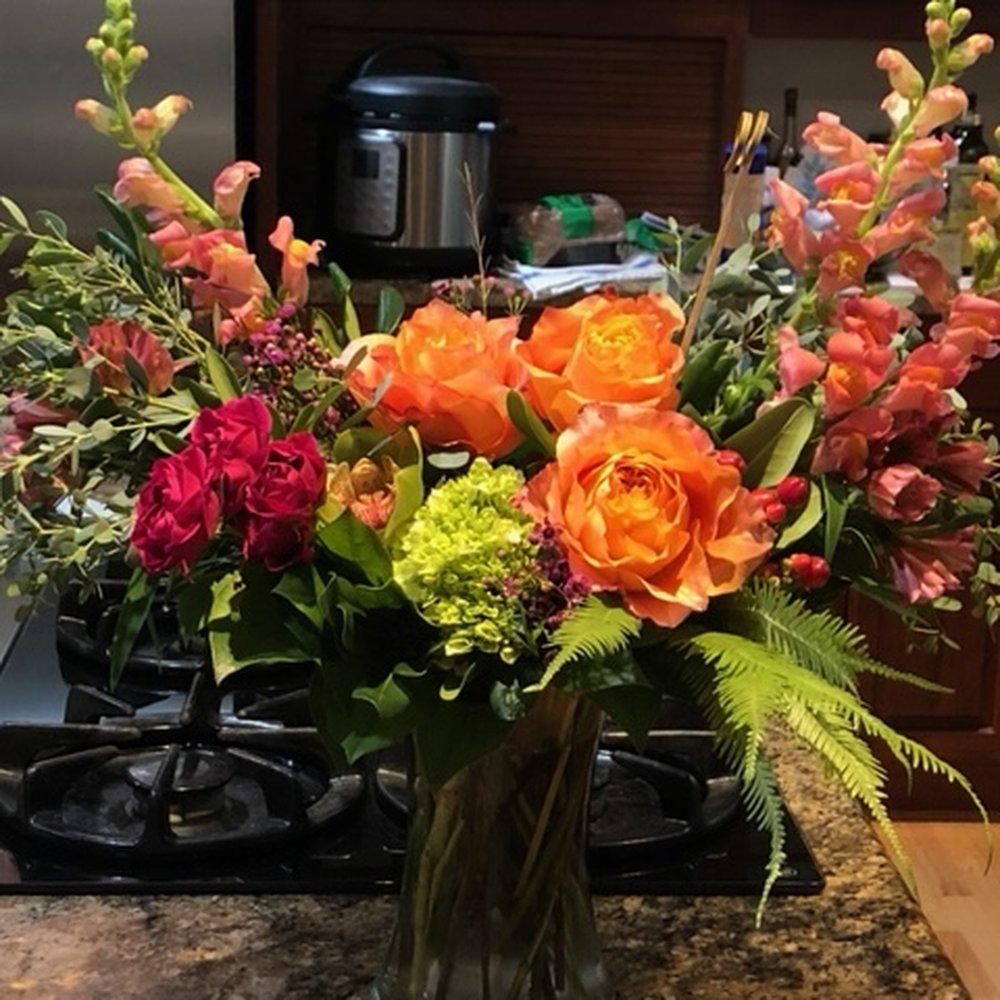 Down to Earth Flowers - the Rutherford (Approx. $100) - Florists Near Me - Snoqualmie, Washington Down to Earth Flowers - the Rutherford (Approx. $100) - Florists Near Me - Snoqualmie, Washington