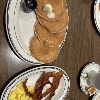 Mimi's Cafe - Buttermilk pancakes breakfast - Breakfast & Brunch Near Me - Los Angeles, California Mimi's Cafe - Buttermilk pancakes breakfast - Breakfast & Brunch Near Me - Los Angeles, California