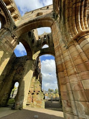 Jedburgh Abbey by null