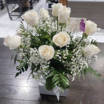 Floreria Mi Sueno - Small bouquet for a funeral - Florists Near Me - Phoenix, Arizona