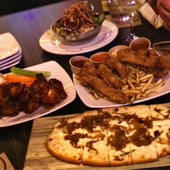Barleymash - Wings, Tenders, Flatbread, Barleymac - Sports Bars Near Me - San Diego, California