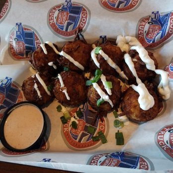 Hickory Tavern - American Near Me - Cary, North Carolina