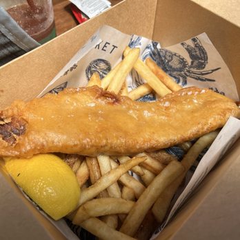 MARKET Seafood Eatery - FISH AND CHIPS - Seafood Near Me - Edmonds, Washington