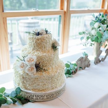 Craig's Cake Shop - Bakeries Near Me - Verona, Wisconsin