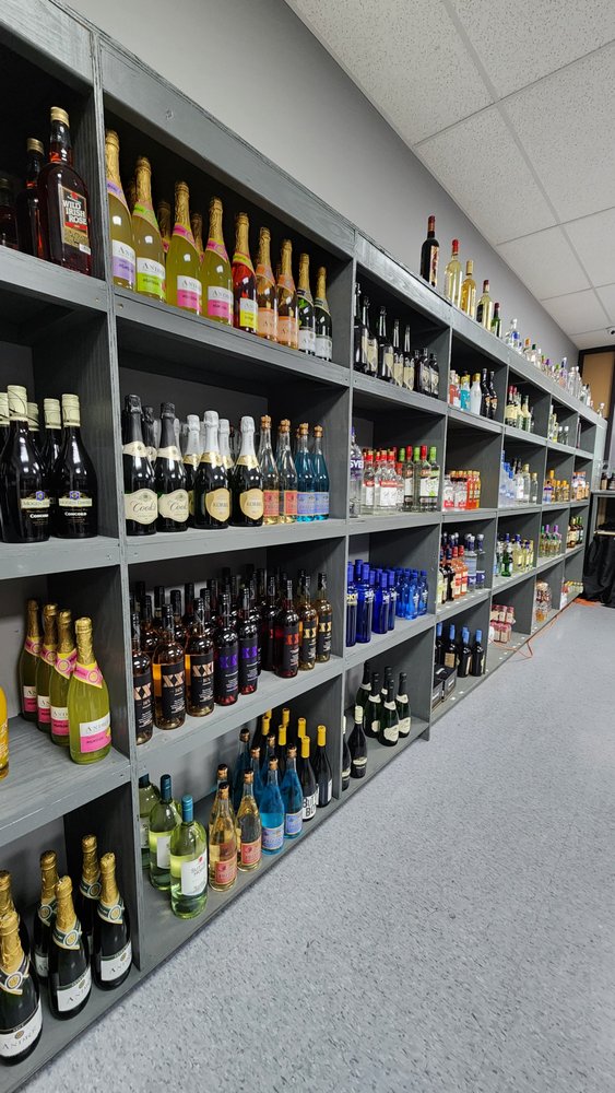 PLEASANT LIQUOR & WINE Updated August 2024 10 Photos 4840 E
