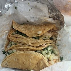 Taquero Mucho - Chicken tacos Mexican style