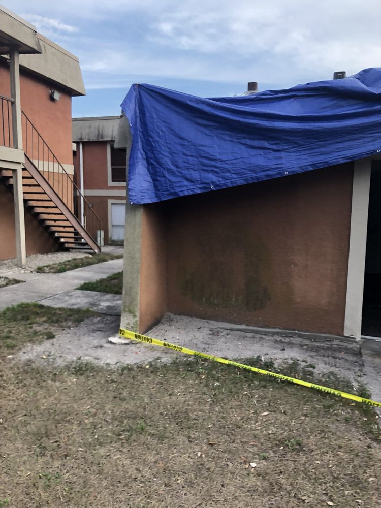 RIVERSIDE PALMS APARTMENTS Updated September 2024 15 Photos & 10