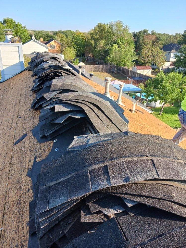Slide of L&J Gonzalez Roofing