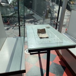 甜蜜蜜 - Dining tables.