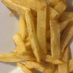 Los Discos - Fries that rival those my dad used to make in his kitchen. Hand cut, hot and crispy.