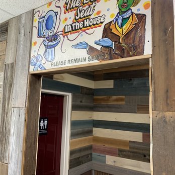 Uranus Fudge - the entrance to the restaurant - Ice Cream & Frozen Yogurt Near Me - Anderson, Indiana