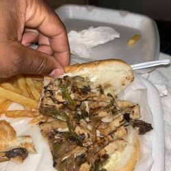 Mariner Pizza - Dry Chicken Philly with no seasoning and no seasoning!