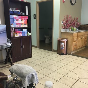 Lee Nails - Space in the salon is organized, clean, and very pleasant. - Nail Salons Near Me - Lee's Summit, Missouri