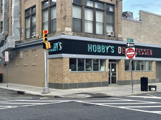 Hobby's Delicatessen & Restaurant by null