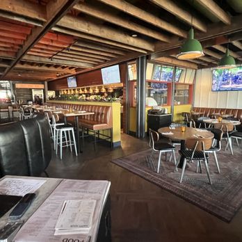 LOCAL Public Eatery - The Woodlands - Cocktail Bars Near Me - The Woodlands, Texas