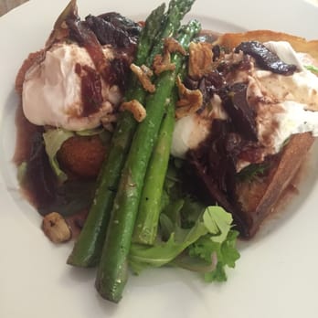Oakhurst Café - Eggs Meurette - Breakfast & Brunch Near Me - Charlottesville, Virginia