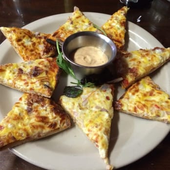 Roosevelt's At 7 - Capone's carbonara pizza - Pubs Near Me - McAllen, Texas