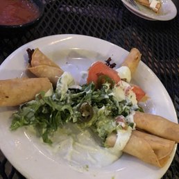 Taquitos de Pollo Taquitos de Pollo