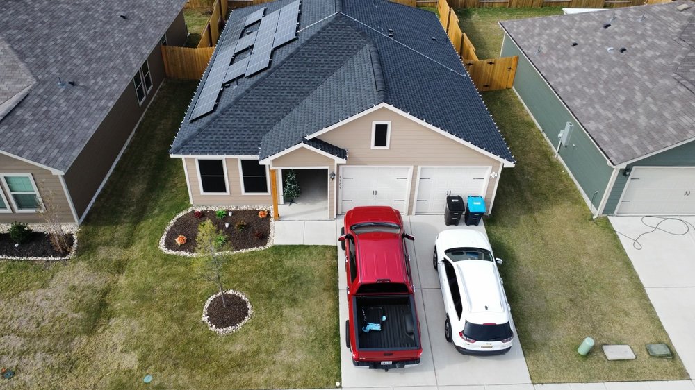 Slide of H & R Roofing