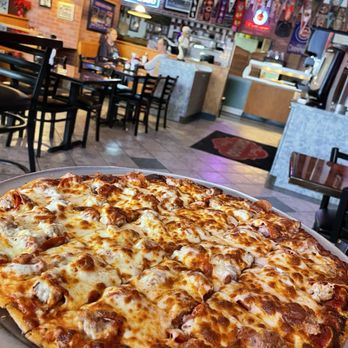 Paul's Chicago Pizza - XL Sausage & Pepperoni thin crust Chicago pizza - Pizza Near Me - Clearwater, Florida