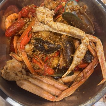 The Crawfish Hut - Snow crab - Seafood Near Me - Burien, Washington The Crawfish Hut - Snow crab - Seafood Near Me - Burien, Washington