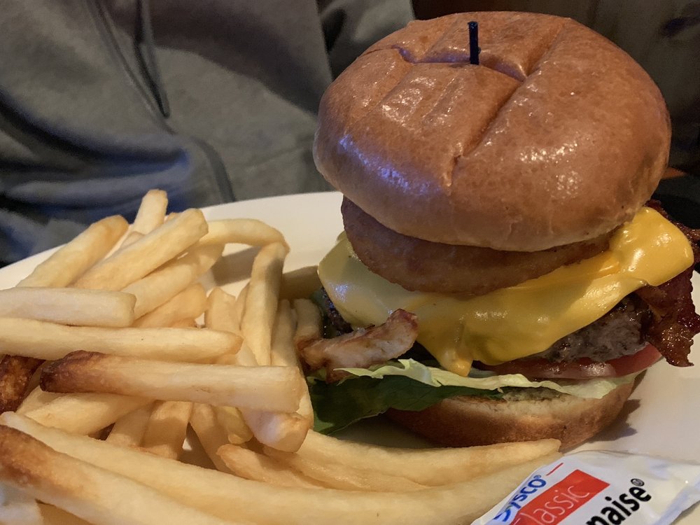 MUGSY’S BAR & GRILL Updated April 2024 41 Photos & 61 Reviews