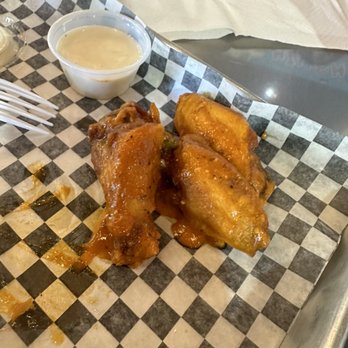 HURRICANE BTW - Boss flavor Bone-In Wings - Chicken Wings Near Me - Gainesville, Florida HURRICANE BTW - Boss flavor Bone-In Wings - Chicken Wings Near Me - Gainesville, Florida