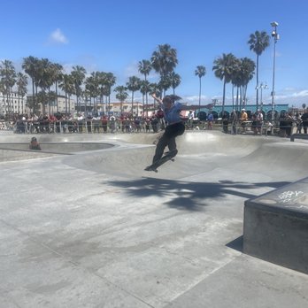 Venice Skate Park - Skate Parks Near Me - Venice, California Venice Skate Park - Skate Parks Near Me - Venice, California