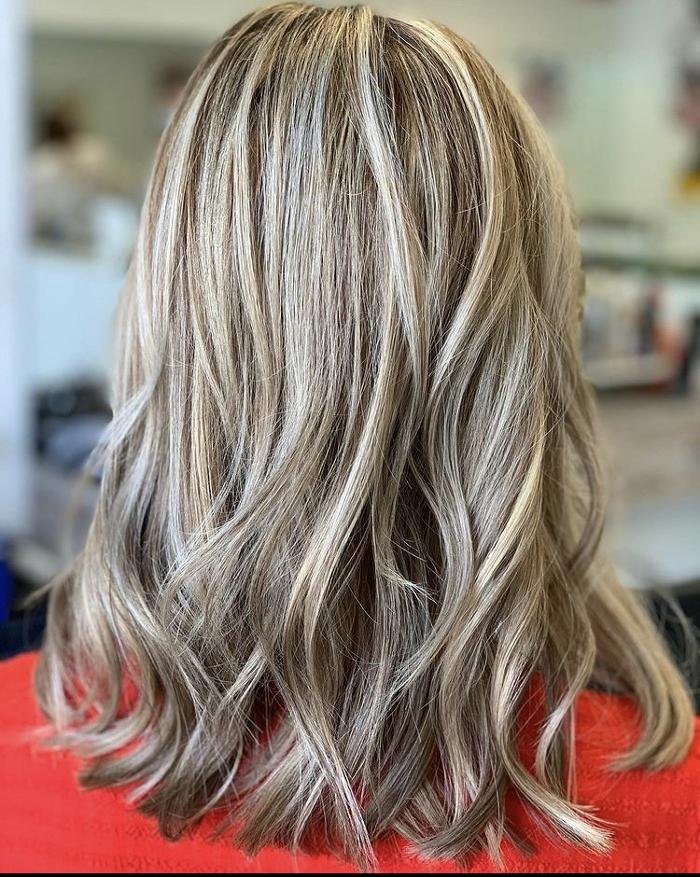 Red Salon Image