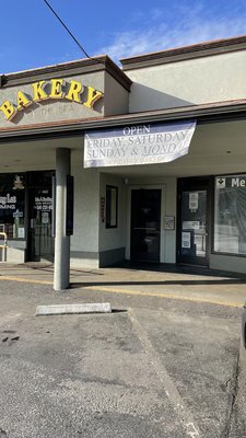 Honeybee Bakery by null