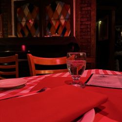 GP's Restaurant - Table for 2