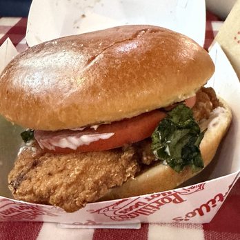 Portillo's & Barnelli's Chicago - Crispy Chicken Sandwich so juicy! - Hot Dogs Near Me - Chicago, Illinois Portillo's & Barnelli's Chicago - Crispy Chicken Sandwich so juicy! - Hot Dogs Near Me - Chicago, Illinois