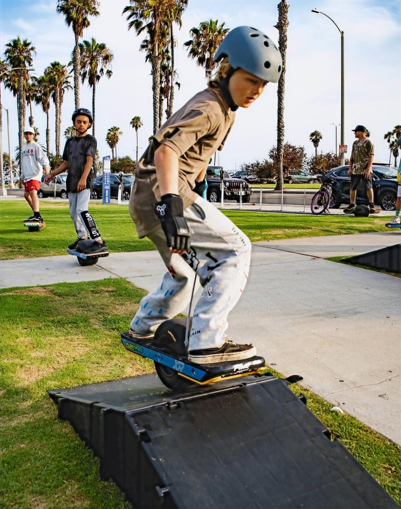 Floatified Onewheel Experience Logo