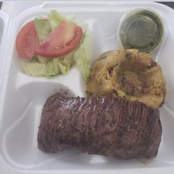De Corah - Skirt steak with chimichurri, mofongo and salad