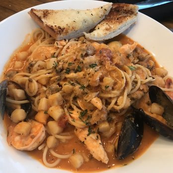 Amore Mio Trattoria - Cioppino - Italian Near Me - Arlington, Texas Amore Mio Trattoria - Cioppino - Italian Near Me - Arlington, Texas