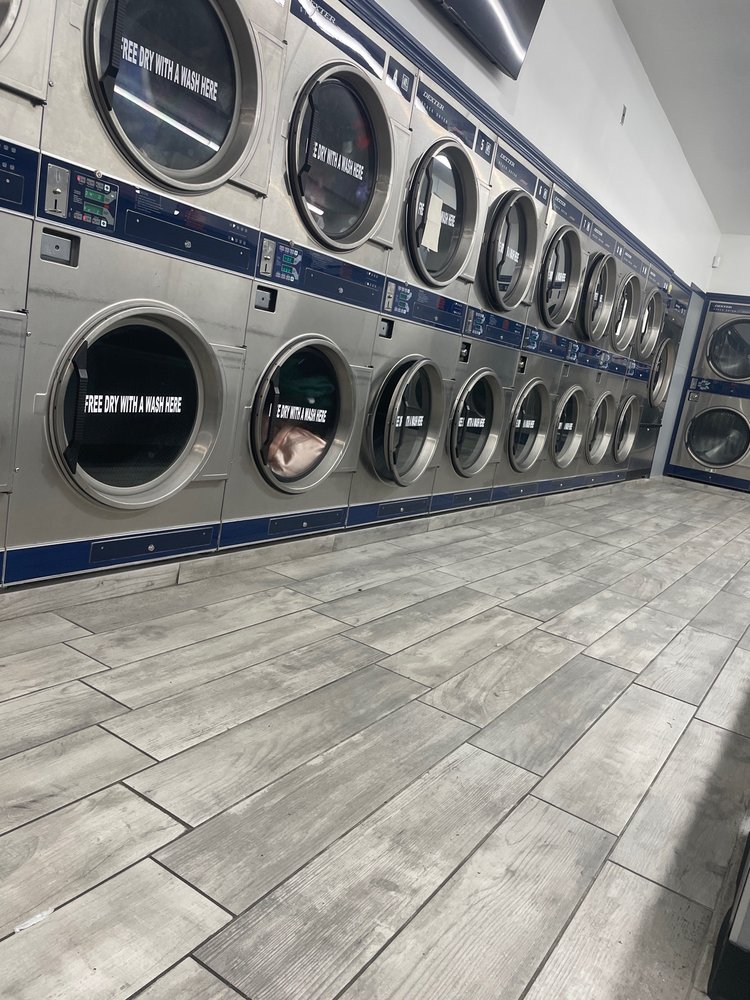 TIDY WASH COIN LAUNDRY 4847 Amber Ln, Sacramento, California