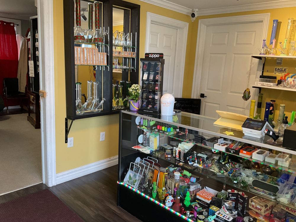 BAY ROBERTS VAPE SHOP Updated March 2025 171 Conception Bay Highway, Bay Roberts