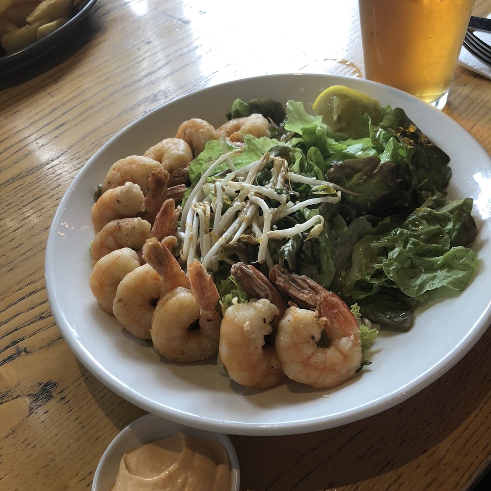 Speights Ale House - Lightly battered jumbo shrimp on salad with spicy mayo sauce - Gastropubs Near Me - Blenheim, MBH Speights Ale House - Lightly battered jumbo shrimp on salad with spicy mayo sauce - Gastropubs Near Me - Blenheim, MBH