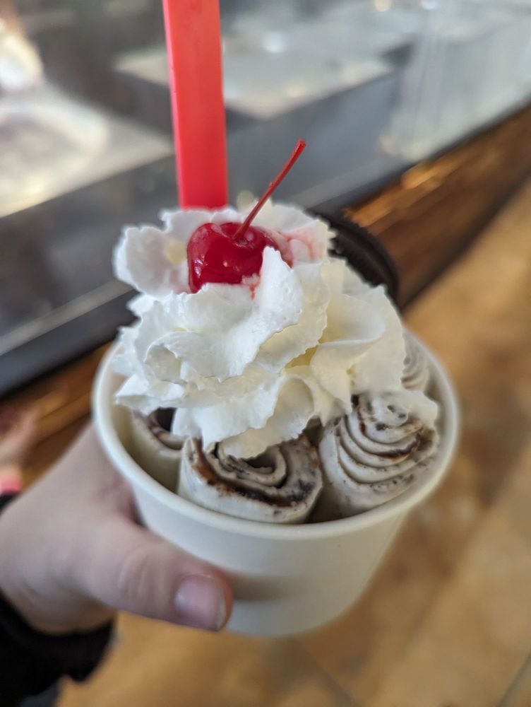 FREEZING MOO Updated September 2024 81 Photos & 45 Reviews 2684 N Greenwich Ct, Wichita